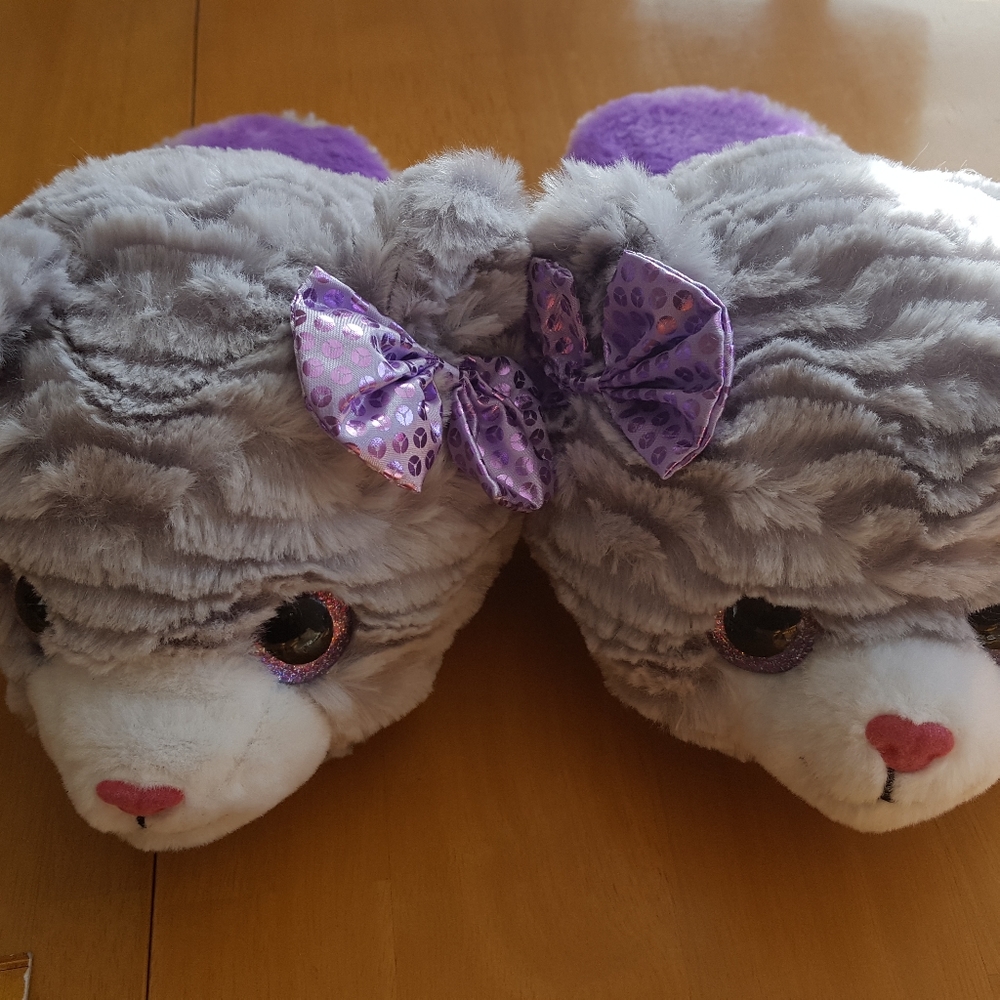 Fuzzy animal slippers